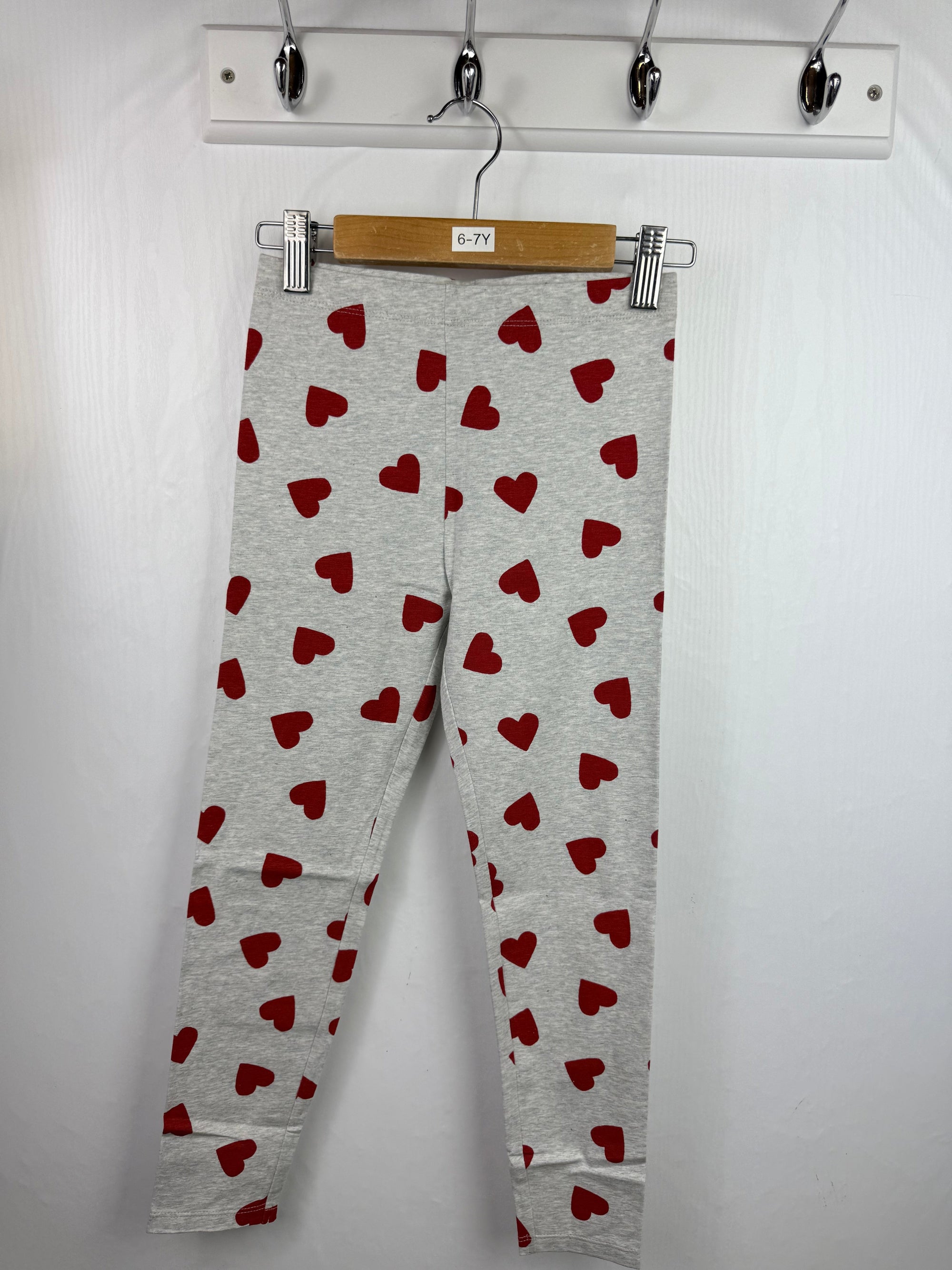 Ex M*S Red Heart Grey Leggings - Girls 6 - 7 Years - Little Ones Preloved. Second Hand Children's & Preloved Baby, Kids, Girls & Boys Clothes. UK online