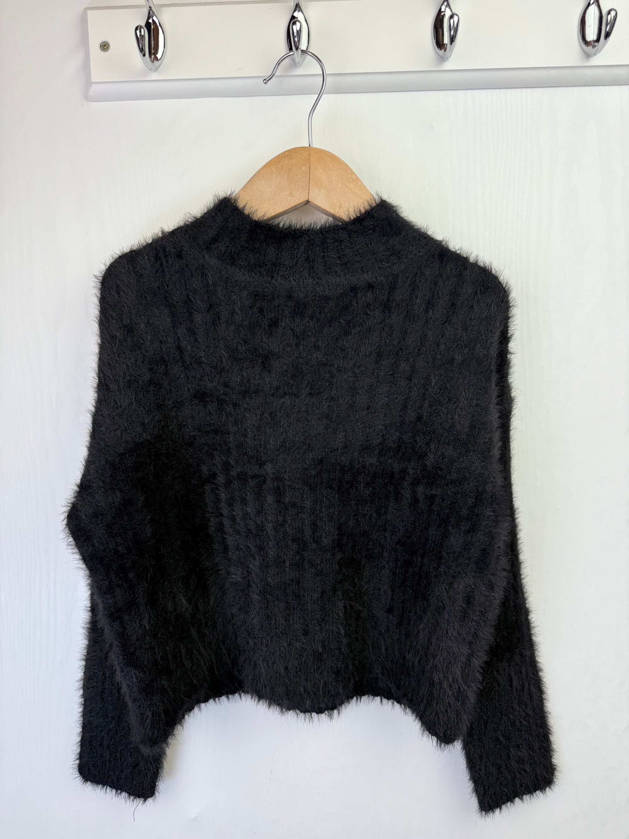 NEW Ex N*xt Black Fluffy Cropped Jumper - Girls 6 Years - Little Ones Preloved. Second Hand Children's & Preloved Baby, Kids, Girls & Boys Clothes. UK online
