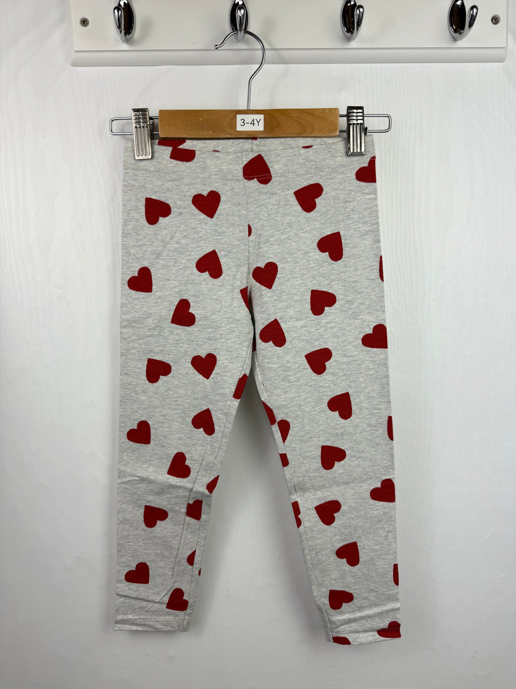 NEW M*S Red Heart Grey Leggings (2nd) - Girls 3 - 4 Years - Little Ones Preloved. Second Hand Children's & Preloved Baby, Kids, Girls & Boys Clothes. UK online