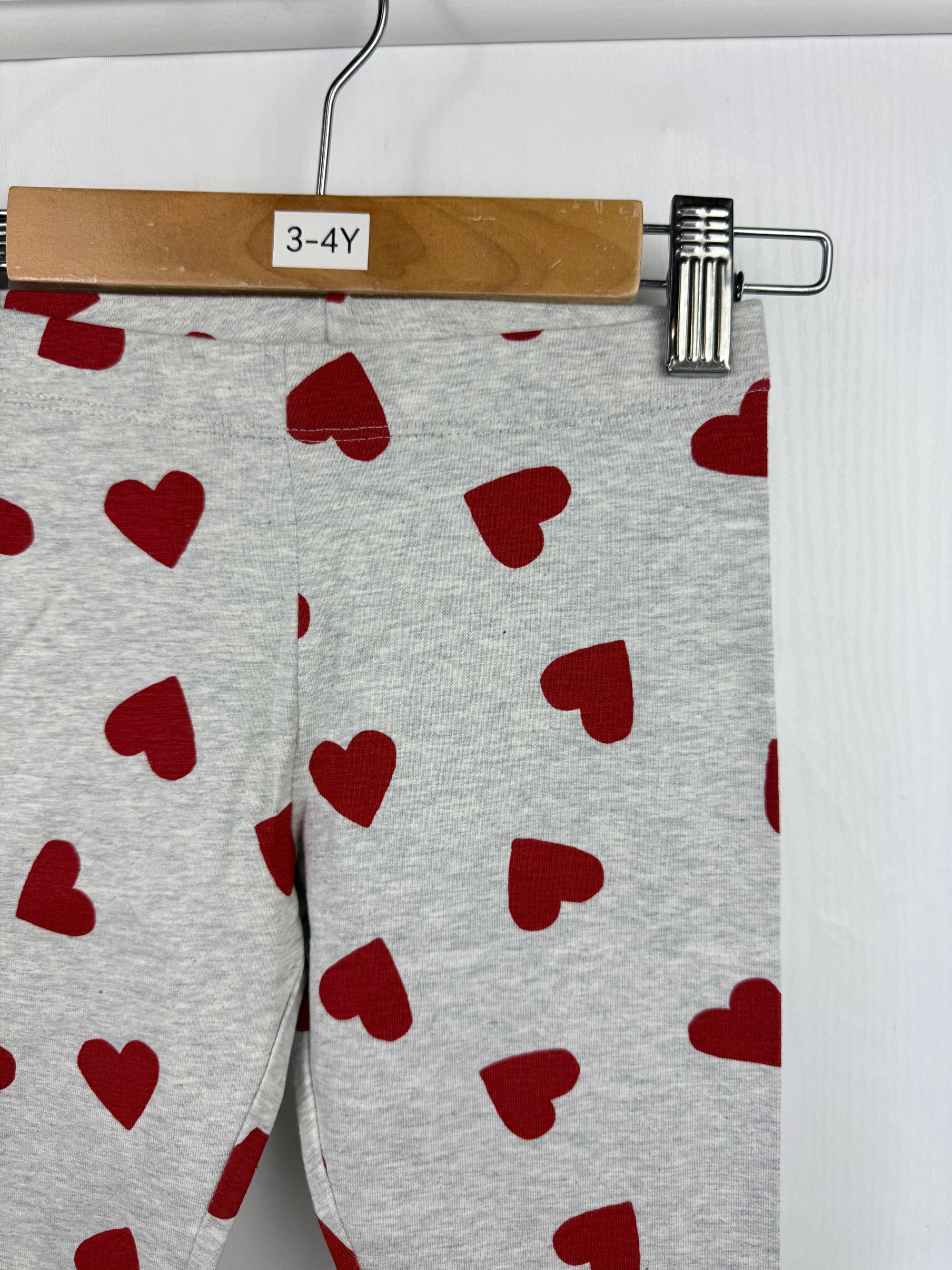 NEW M*S Red Heart Grey Leggings (2nd) - Girls 3 - 4 Years - Little Ones Preloved. Second Hand Children's & Preloved Baby, Kids, Girls & Boys Clothes. UK online