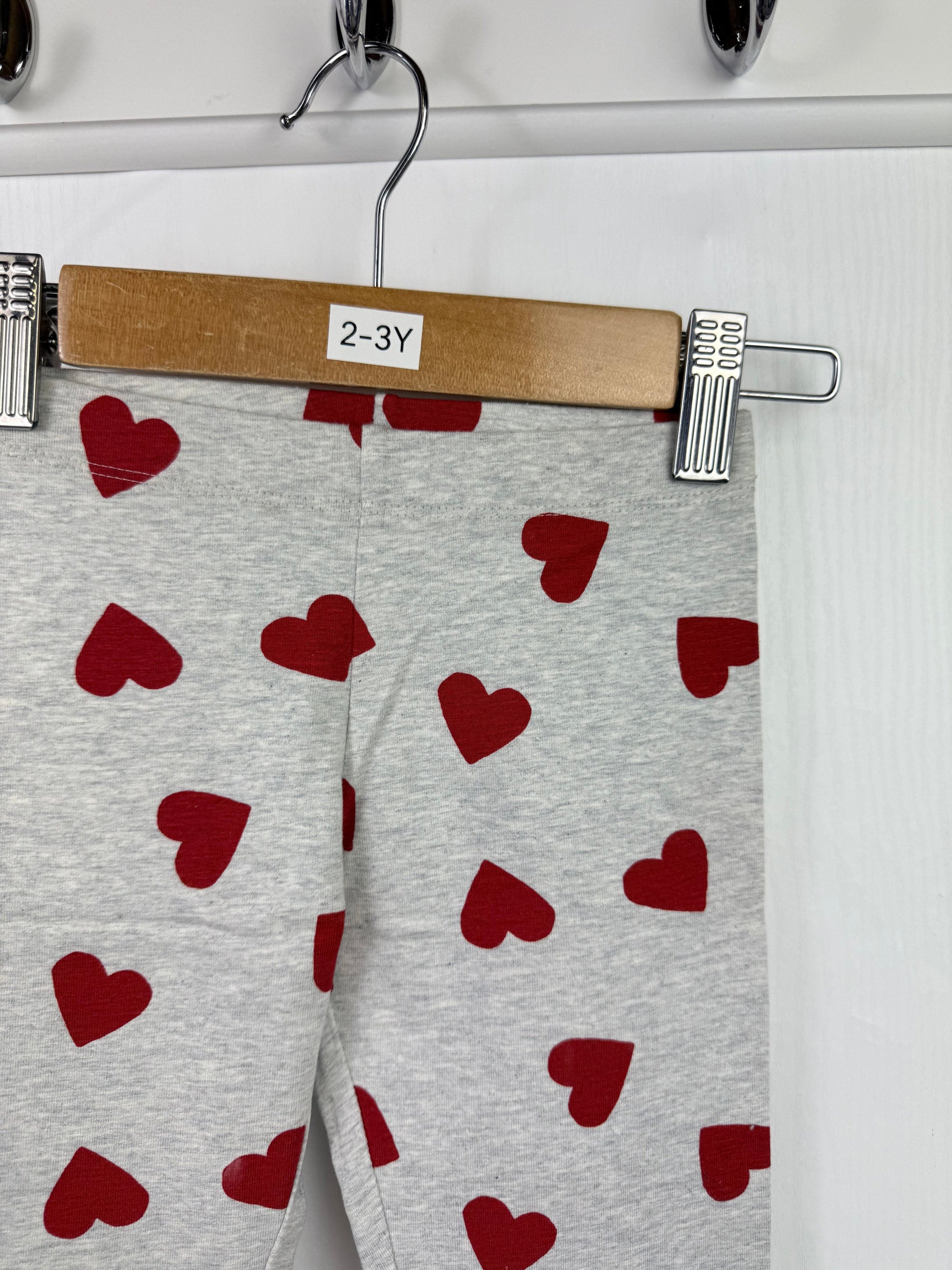 NEW M*S Red Heart Grey Leggings - Girls 2 - 3 Years - Little Ones Preloved. Second Hand Children's & Preloved Baby, Kids, Girls & Boys Clothes. UK online