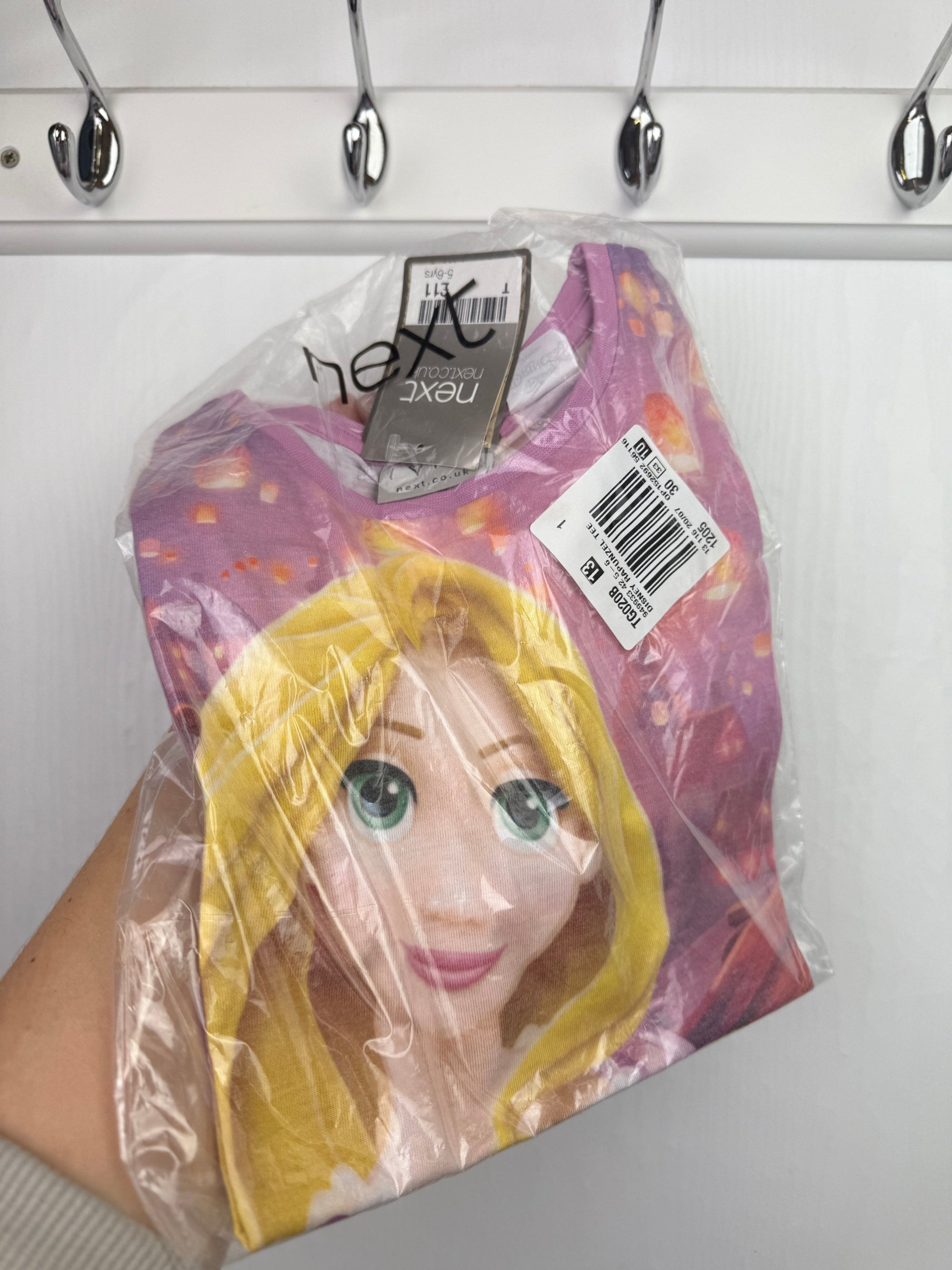 NEW Next Disney Tangled Top - Girls 5 - 6 Years - Little Ones Preloved. Second Hand Children's & Preloved Baby, Kids, Girls & Boys Clothes. UK online