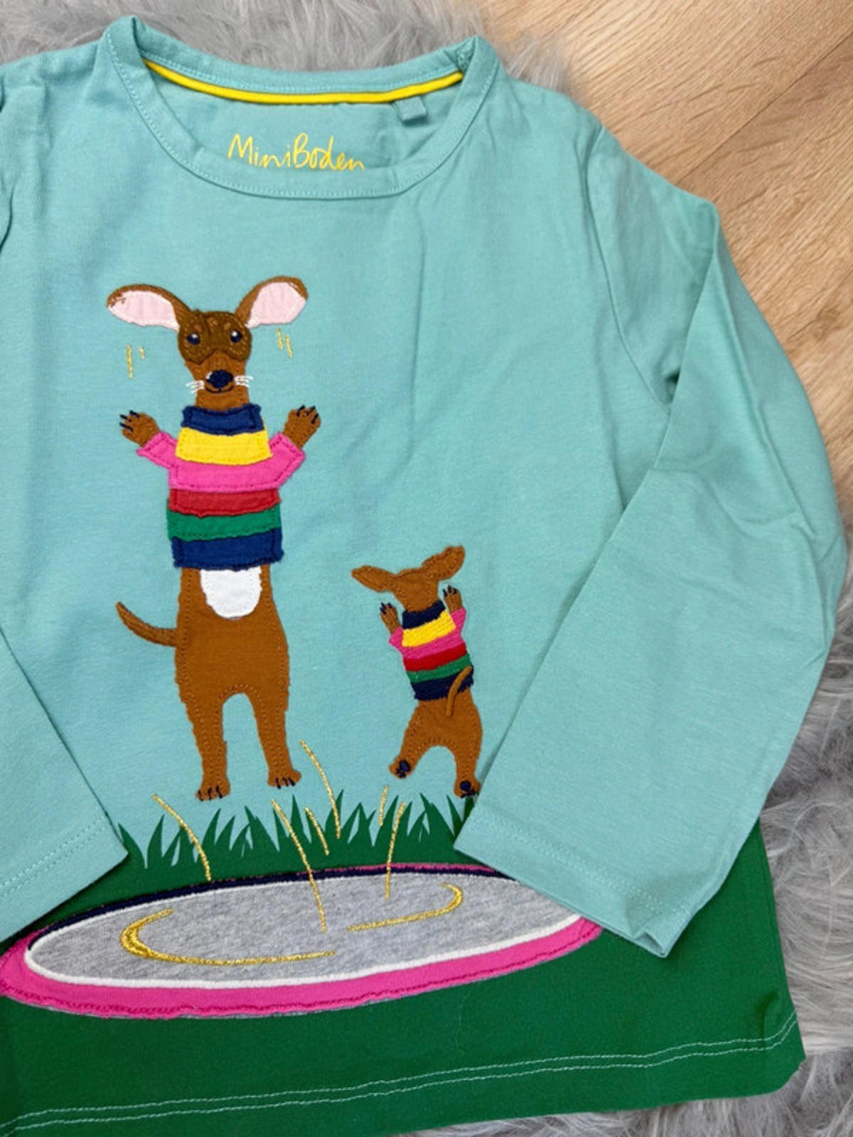 Nwot’s Boden Kangaroo Long Sleeve Top - Unisex 3 - 4 Years - Little Ones Preloved. Second Hand Children's & Preloved Baby, Kids, Girls & Boys Clothes. UK online